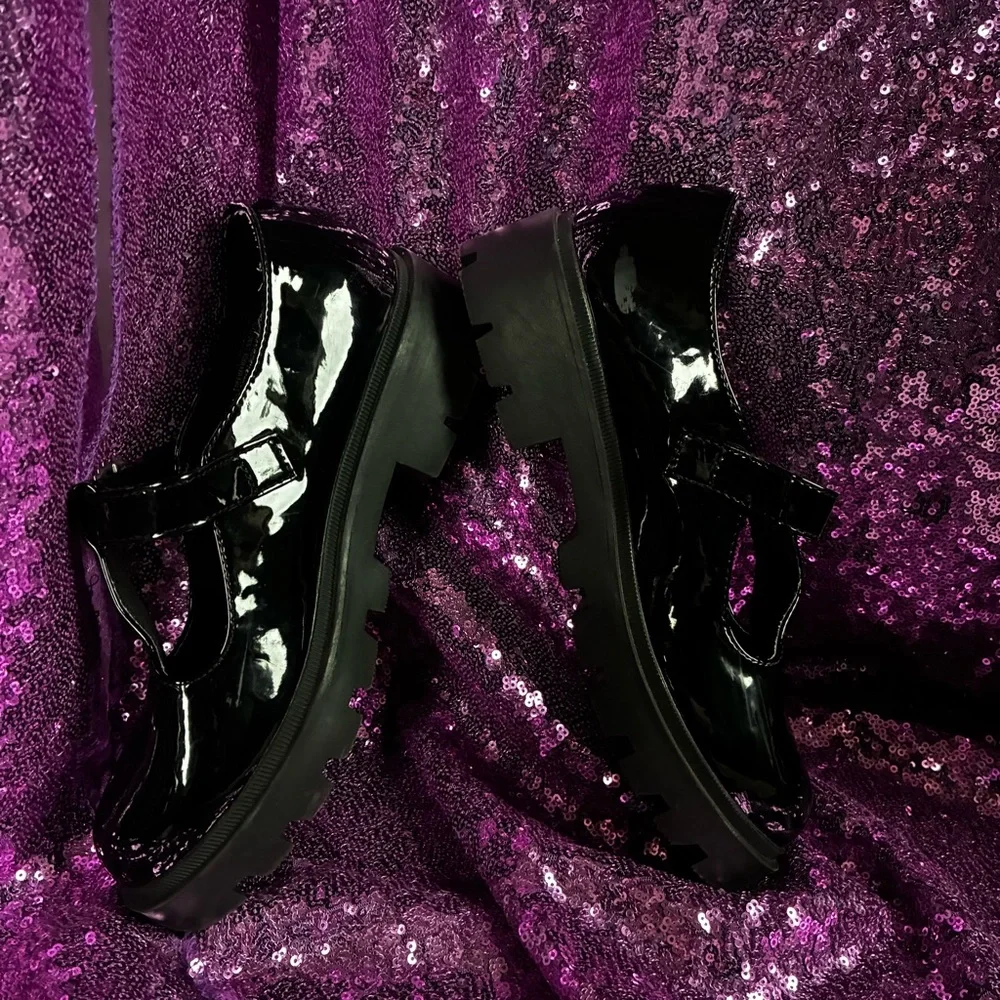 Girls Youth Black Patent Mary Jane Chunky Lug Sole Loafers Rhinestone Buckle GUC